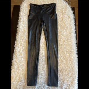 Spanx Fauxx Leather Leggings Size M